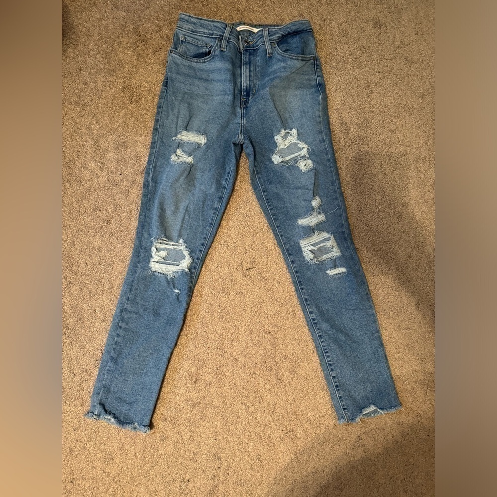 Levi’s high rise distressed frayed jeans size‎ 27